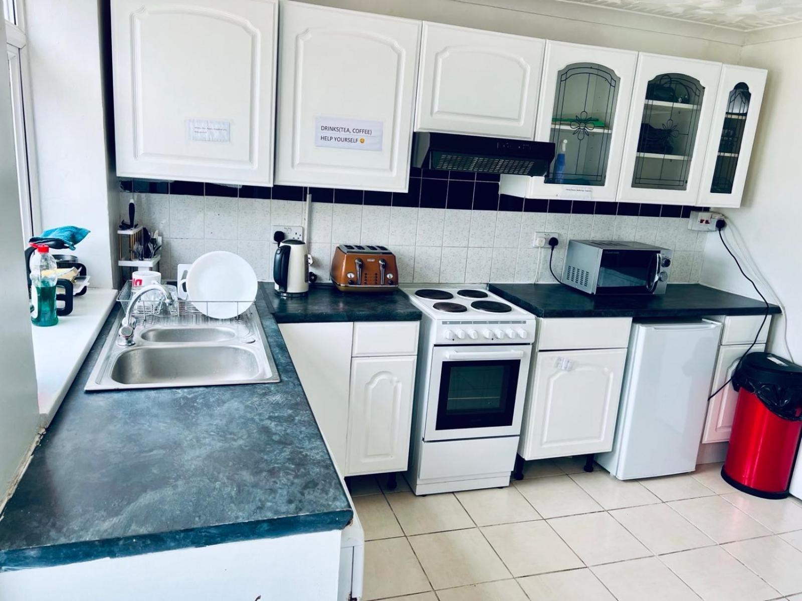 شقة Single Bed In A Peaceful House In Morriston المظهر الخارجي الصورة
